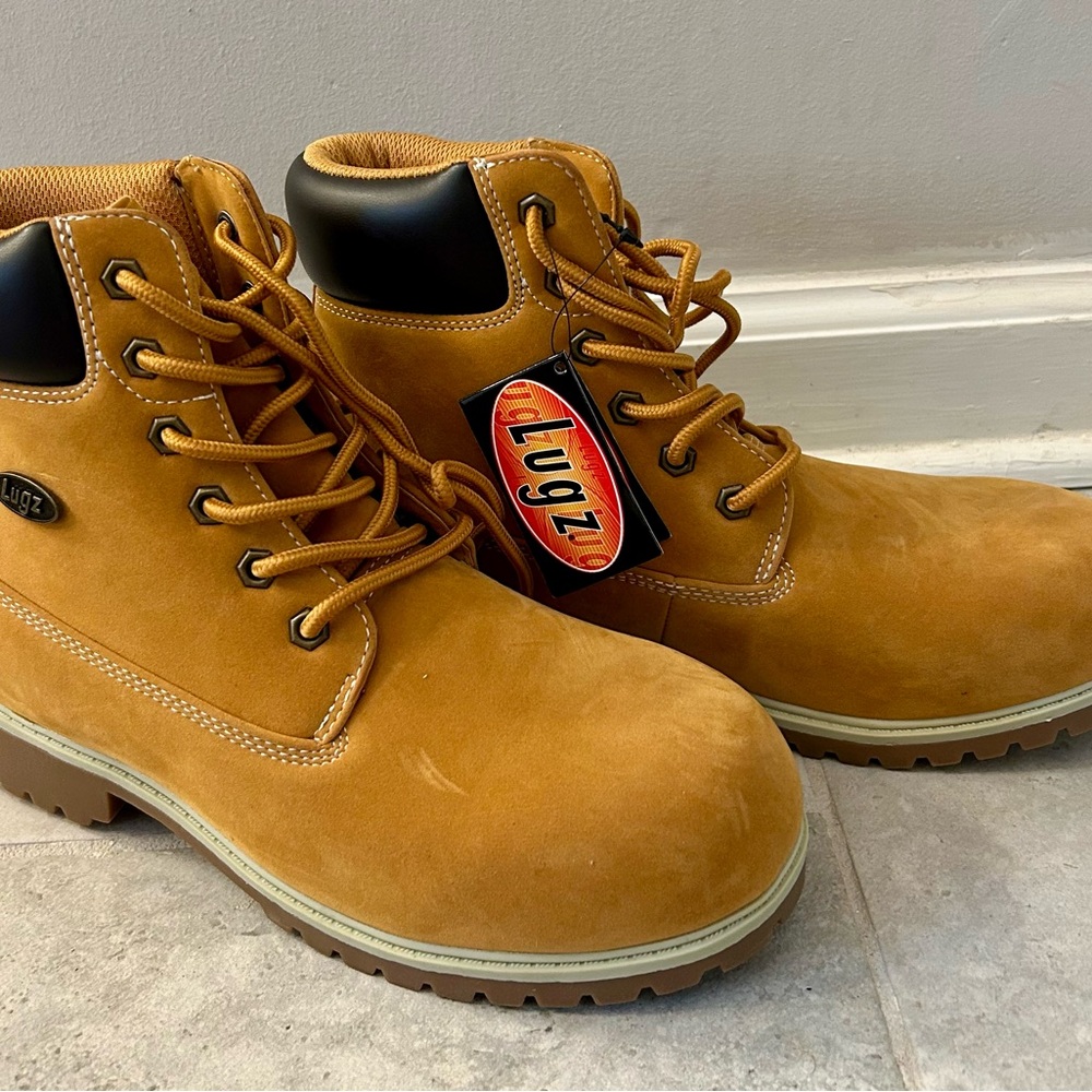 Lugz Tan Combat Boots with Padded Collar and Lace-Up Design